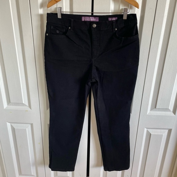Gloria Vanderbilt Denim - Gloria Vanderbilt Amanda Jeans Women’s 14 Short Black Chic Casual Straight Soft
